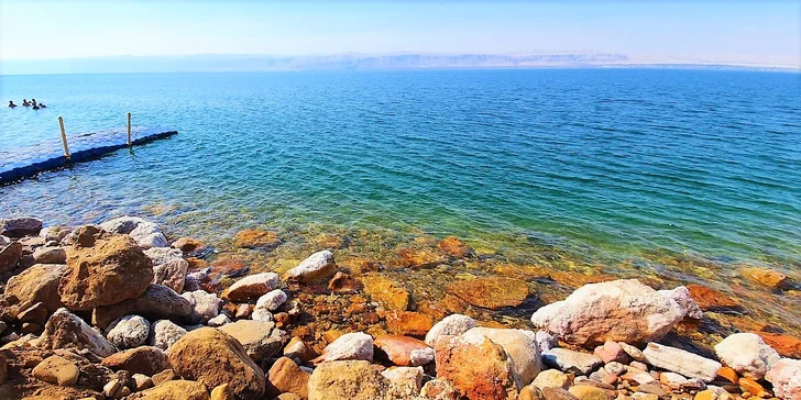 Poznávací zájezd do Jordánska na 7 nocí: bájné město Petra, Artemisin chrám i červená poušť Wadi Rum