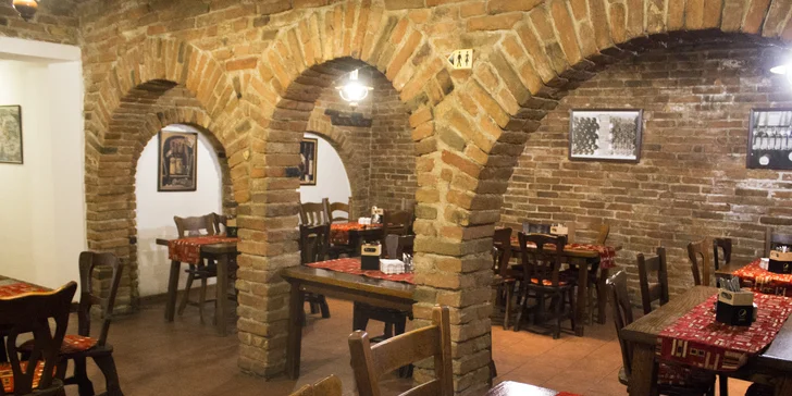 4chodové menu podle výběru i lahev vína z vlastního vinařstvía