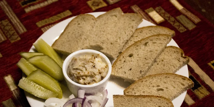 4chodové menu podle výběru i lahev vína z vlastního vinařstvía