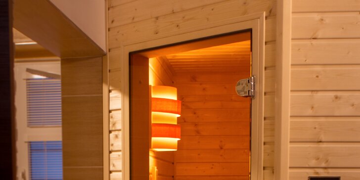 2hodinový odpočinek pro unavené tělo: Privátní wellness se saunou a vířivkou