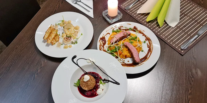 Tříchodové menu pro dva: kozí sýr, kachní prso s rizotem a zmrzlina