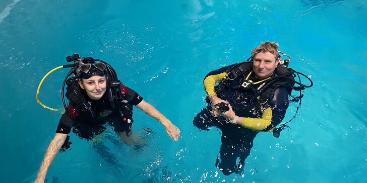 Potápěčem na zkoušku: zaškolení a ponor v bazénu pro jednoho nebo dva