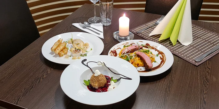 Tříchodové menu pro dva: kozí sýr, kachní prso s rizotem a zmrzlina