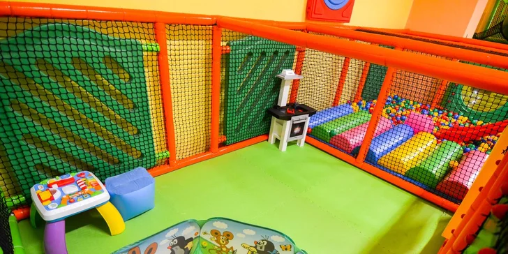 Víkendové vstupy do herny pro 1 nebo 2 děti: 2 hodiny, limonáda