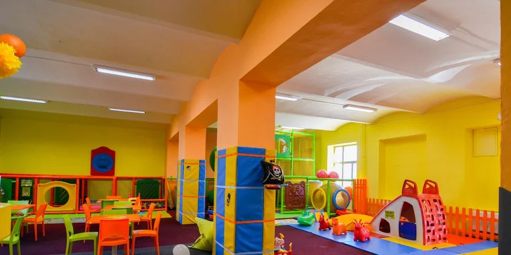 Víkendové vstupy do herny pro 1 nebo 2 děti: 2 hodiny, limonáda