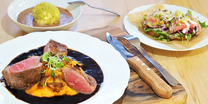 Tři vymazlené chody pro dva: roastbeef, kachní prso s pyré i zmrzlina