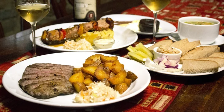 4chodové menu podle výběru i lahev vína z vlastního vinařstvía