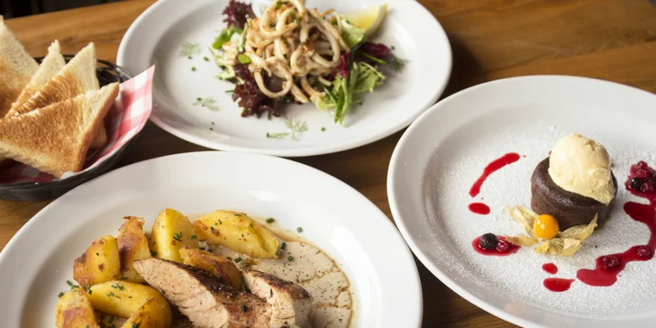 Grilované kalamáry, steak z panenky a čokoládový dort pro 1 či 2 osoby