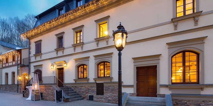 Romantický hotel ve Varech u lesa: snídaně i večeře, thajská masáž, výlety