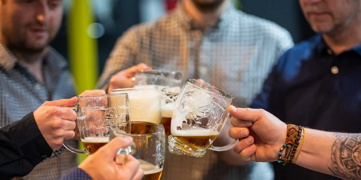 Skoro dvoukilové pečené koleno pro 1 nebo 2 osoby s pivem nebo bez