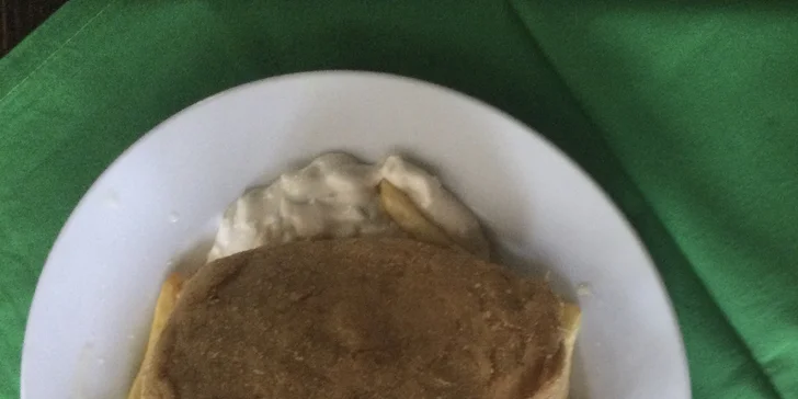 Polední menu dle výběru z denní nabídky Na Brusírně v Táboře: vývar, kulajda, řízek, smažák i další jídla