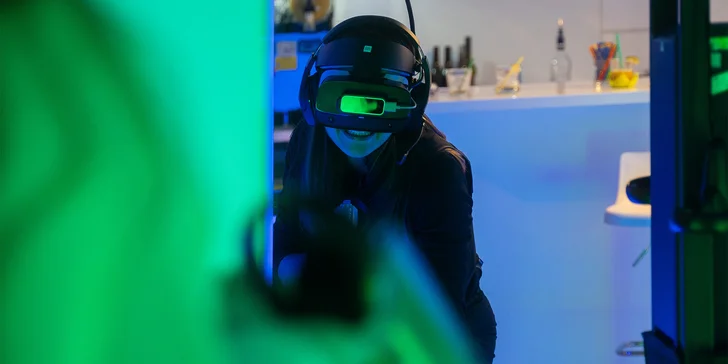 Virtuální střílecí hra Tower Tag s haptickými vestami až pro 8 hráčů