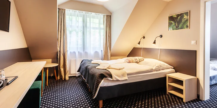 Lázeňské město Duszniki Zdrój blízko českých hranic: moderní hotel s wellness a polopenzí