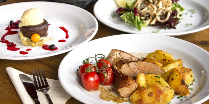 Grilované kalamáry, steak z panenky a čokoládový dort pro 1 či 2 osoby