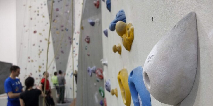 Základní skupinový kurz lezení na umělé stěně pro 1 i 2 osoby