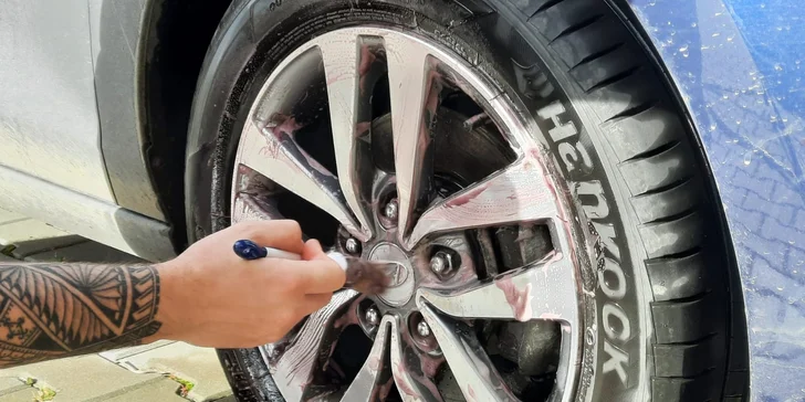 Auto jako nové: čištění interiéru, mytí exteriéru i ochrana laku