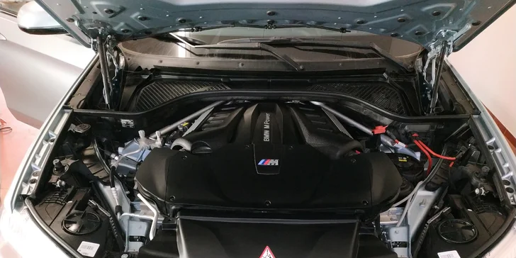 Auto jako nové: čištění interiéru, mytí exteriéru i ochrana laku