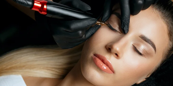 Permanentní make-up: oční linky, obočí pudrovou metodou i výplň rtů