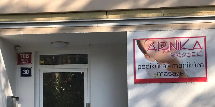 Ruční a přístrojová anticelulitidní masáž nohou nebo masáž šíje i celého těla