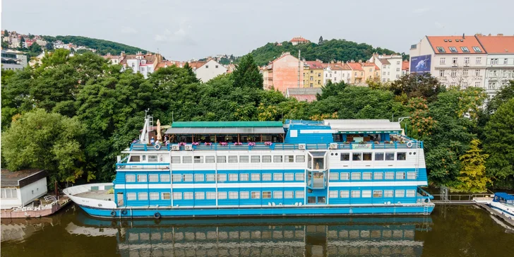 Kde zakotvit v Praze: ubytování v botelu na Vltavě, nocleh a snídaně pro dva