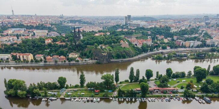Kde zakotvit v Praze: ubytování v botelu na Vltavě, nocleh a snídaně pro dva