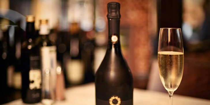 Gurmánské tříchodové menu u Václaváku: carpaccio, mořské plody či steak, dezert i prosecco