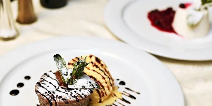 Gurmánské tříchodové menu u Václaváku: carpaccio, mořské plody či steak, dezert i prosecco