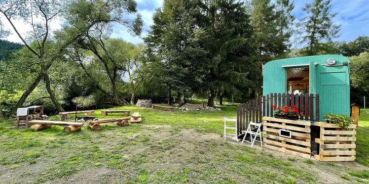 Romantika i dobrodružství: ubytování v krásné maringotce v jižních Čechách až pro 4 osoby