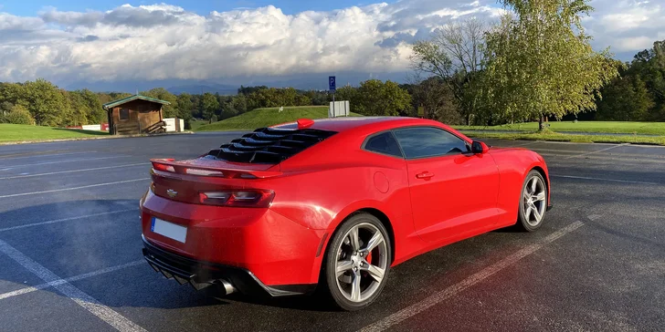 Řízení nebo spolujízda v Chevroletu Camaro SS 6.2l. 15 minut nebo až hodina za volantem