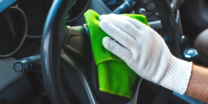 Auto jako nové: čištění interiéru, mytí exteriéru i ochrana laku
