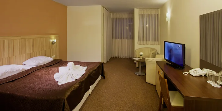 Na lyže do Bulharska: autobusem či letecky, 4* hotel s polopenzí a wellness, 300 m od lanovky