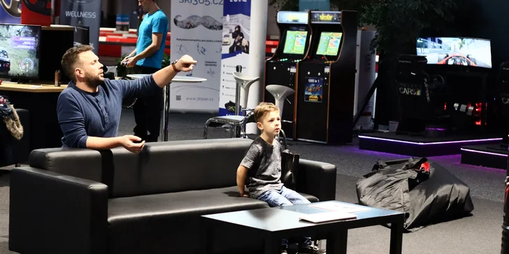 Pořádná dávka zábavy pro děti i dospělé: jízda na e-motokáře i s nápoji a vstupem do VR herny