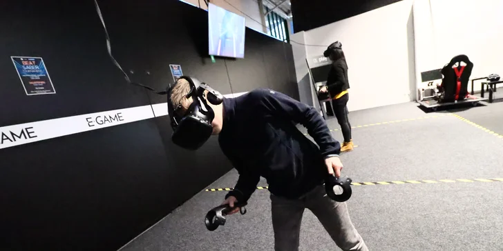 Virtuální realita i simulátory: vstup do herny pro jednoho i celou rodinu