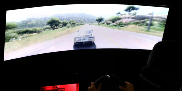 Virtuální realita i simulátory: vstup do herny pro jednoho i celou rodinu