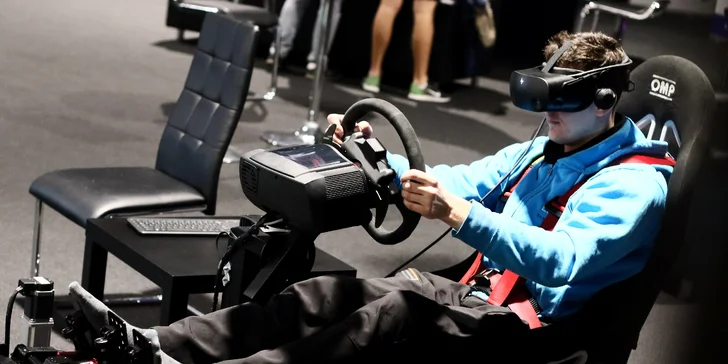 Virtuální realita i simulátory: vstup do herny pro jednoho i celou rodinu