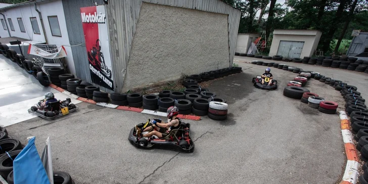 Rozjeďte to: 10–45 minut adrenalinové jízdy v motokáře kubatury 200 cm³ na vymakané trati