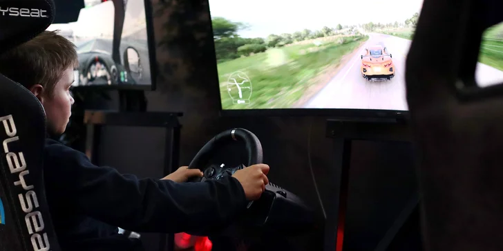 Pořádná dávka zábavy pro děti i dospělé: jízda na e-motokáře i s nápoji a vstupem do VR herny