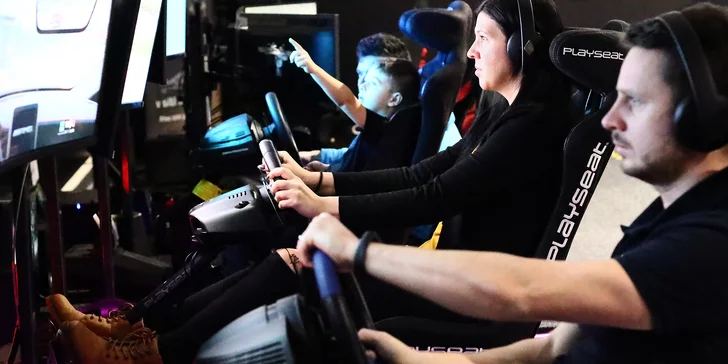 Pořádná dávka zábavy pro děti i dospělé: jízda na e-motokáře i s nápoji a vstupem do VR herny