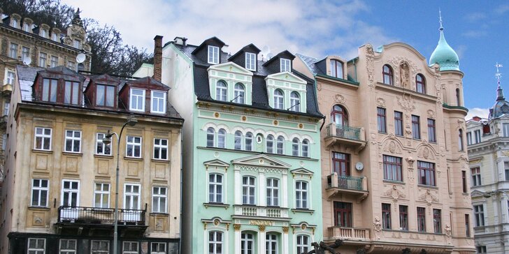 V centru Karlových Varů: pobyt pro 1 či 2 osoby s polopenzí a procedurami