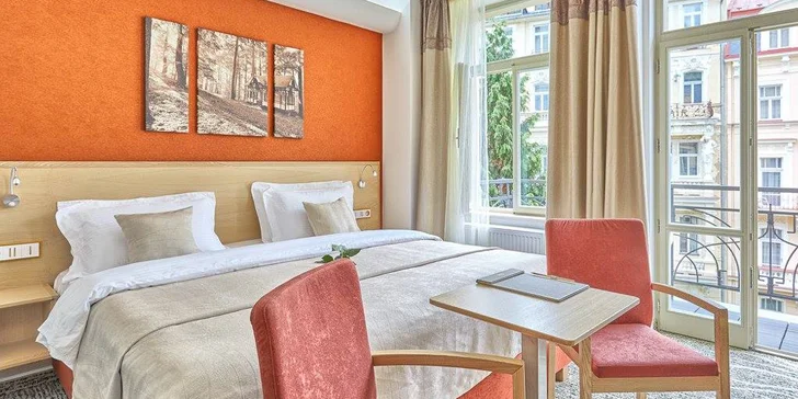 4* hotel jen 2 minuty od kolonády: jídlo, neomezený wellness i procedury