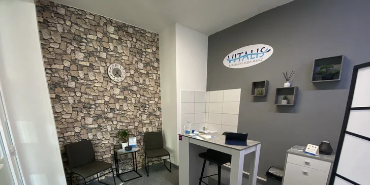 20min. relaxační aqua masáž na sucho a bez svlékání: horní či dolní část těla nebo obě