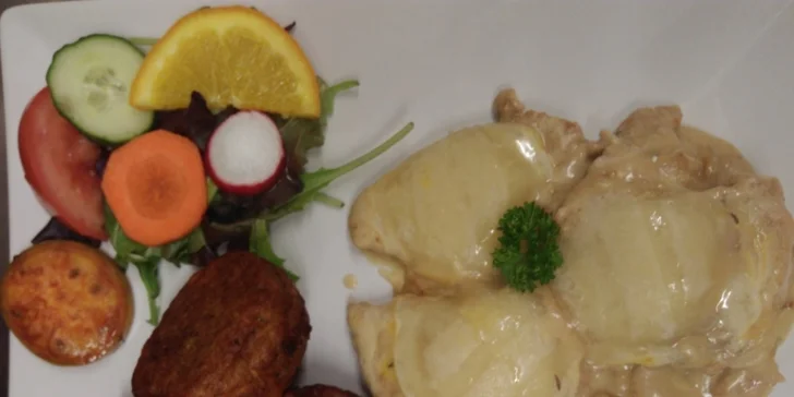 Otevřené vouchery do rodinné restaurace Vulkán: 500 nebo 1000 Kč na české pochoutky