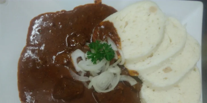 Otevřené vouchery do rodinné restaurace Vulkán: 500 nebo 1000 Kč na české pochoutky