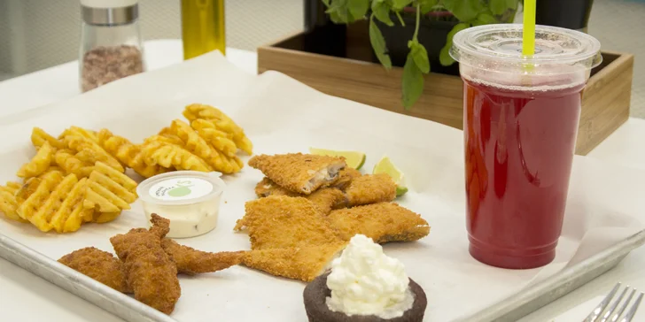 Velké fish strips s přílohou, nápojem i dezertem nebo krevetami