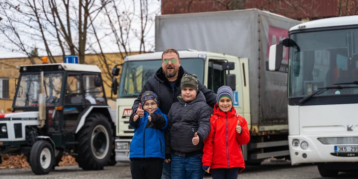 Zážitkové jízdy pro děti: autobus i osobní a nákladní auto