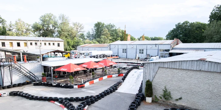 Rozjeďte to: 10–45 minut adrenalinové jízdy v motokáře kubatury 200 cm³ na vymakané trati