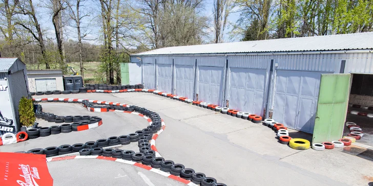 Rozjeďte to: 10–45 minut adrenalinové jízdy v motokáře kubatury 200 cm³ na vymakané trati