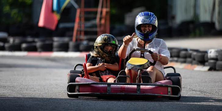 Rozjeďte to: 10–45 minut adrenalinové jízdy v motokáře kubatury 200 cm³ na vymakané trati
