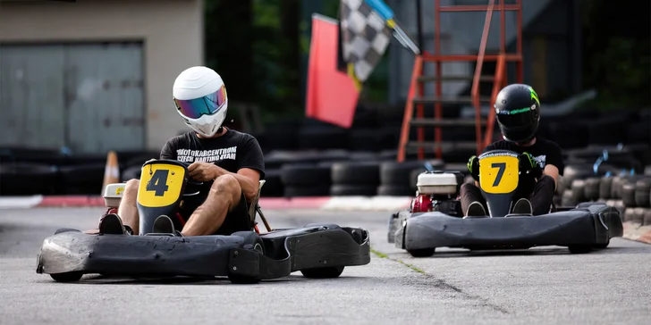 Rozjeďte to: 10–45 minut adrenalinové jízdy v motokáře kubatury 200 cm³ na vymakané trati