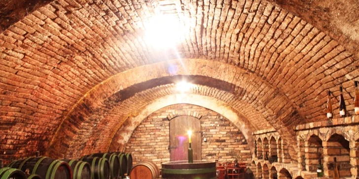 Degustace likérových vín včetně výkladu a degustačního sousta